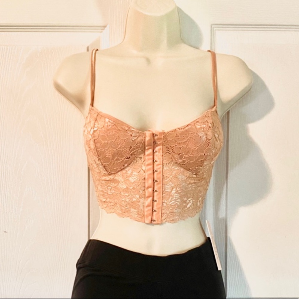Peach lace padded top